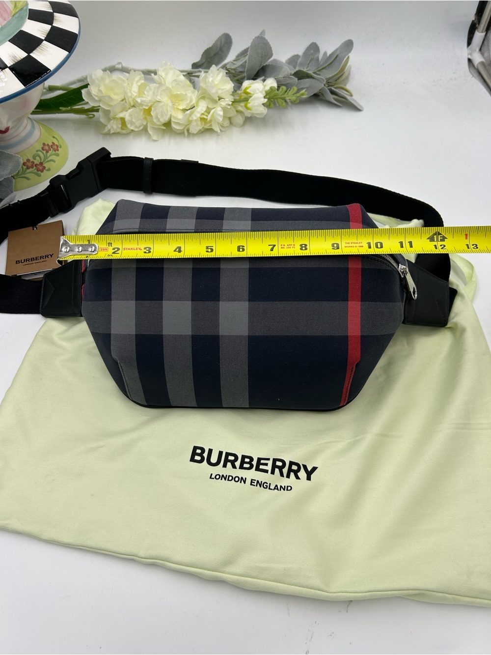 Women's Burberry iconic check adjustable belt Bag made in Italy - Picture 4 of 11